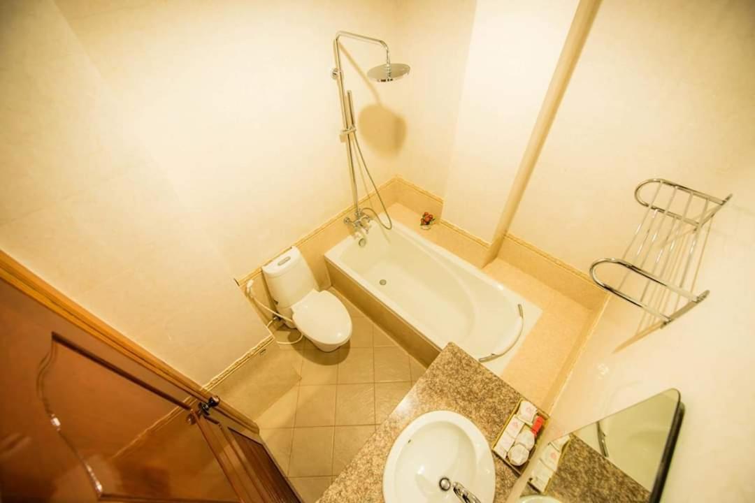 Soubandith Hotel Pakxé Exteriör bild